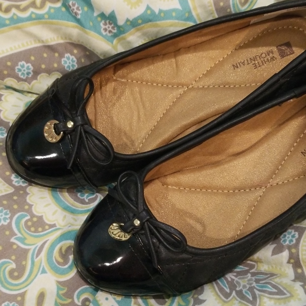 Black WhiteMountain Flats